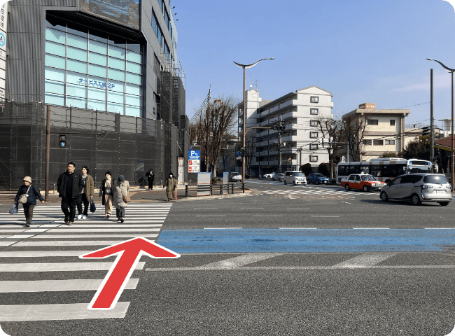 ららぽーとの方を目指しながら真っ直ぐ進みます。